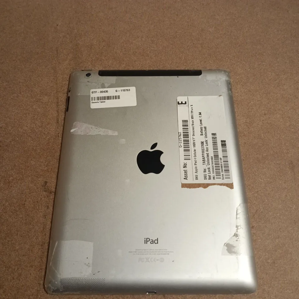APPLE IPAD – SILVER - SCREEN DAMAGED
