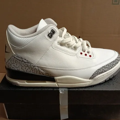 BOXED PAIR OF NIKE AIR JORDAN SNEAKERS - UK SIZE 9