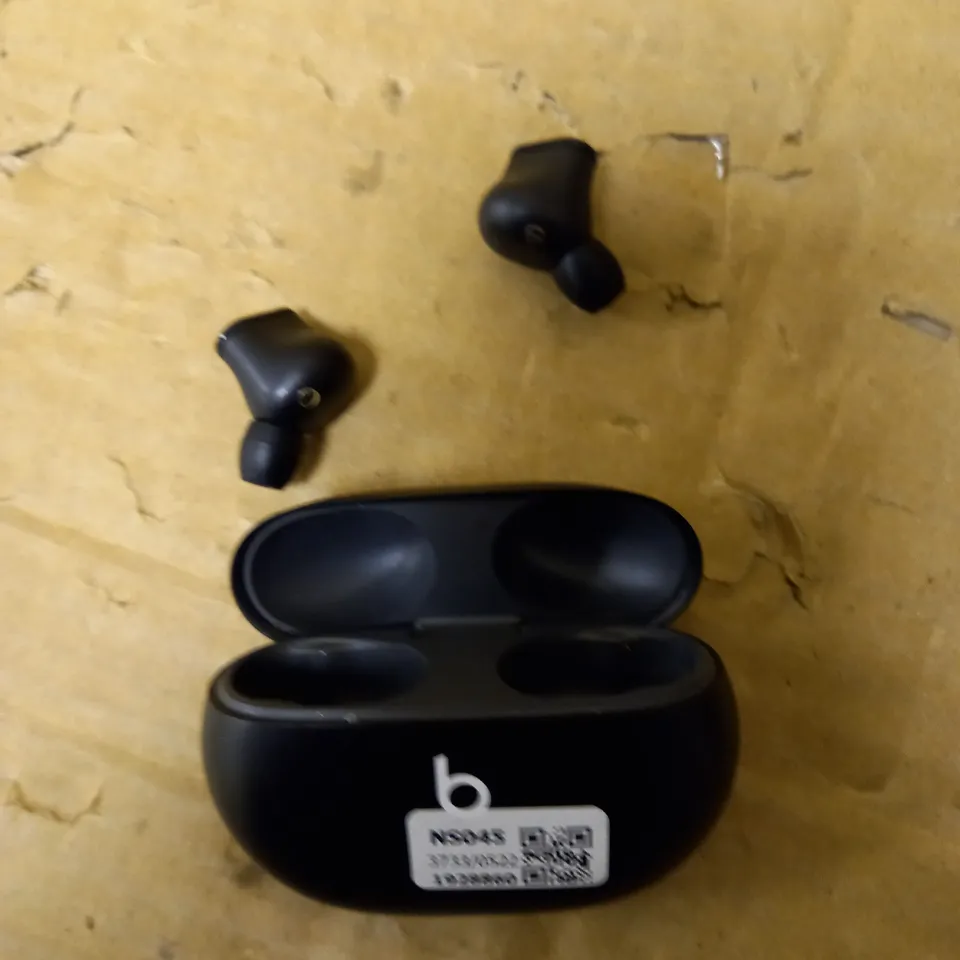 BEATS STUDIO BUDS BLACK