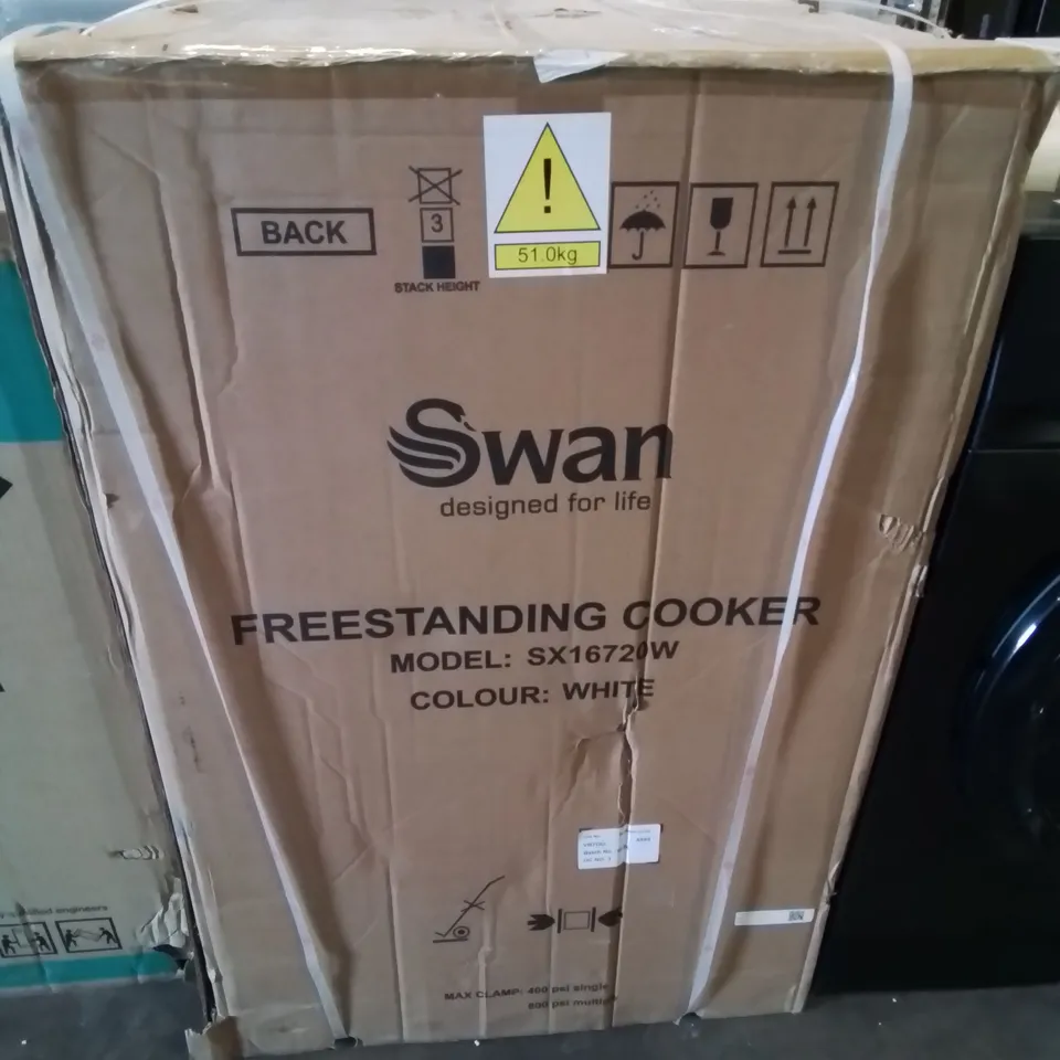 BOXED SWAN SX16720W 60CM WIDE TWIN CAVITY ELECTRIC COOKER WITH CERAMIC HOB