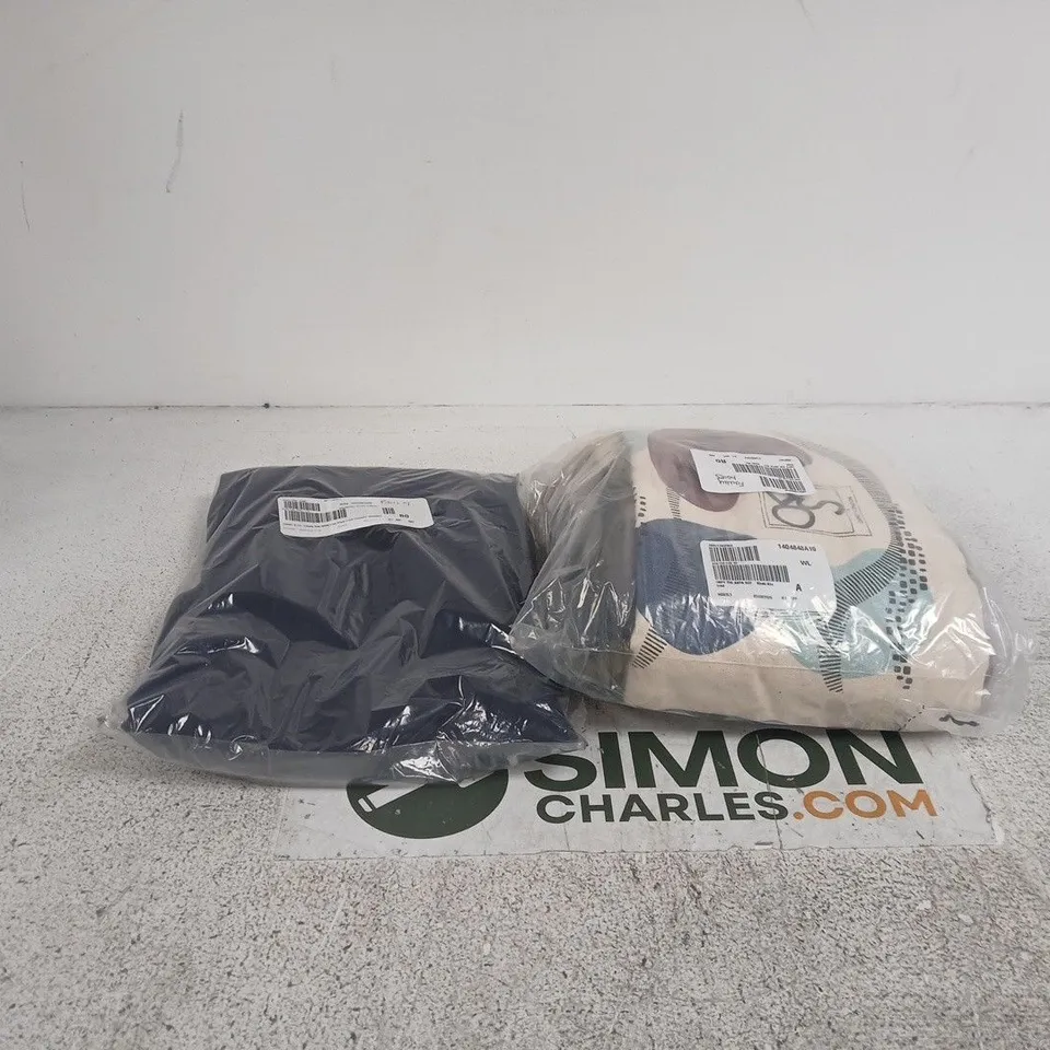 BOX OF APPROXIMATELY 20 ASSORTED HOUSEHOLD ITEMS TO INCLUDE DENIM AND CO CLOTHING