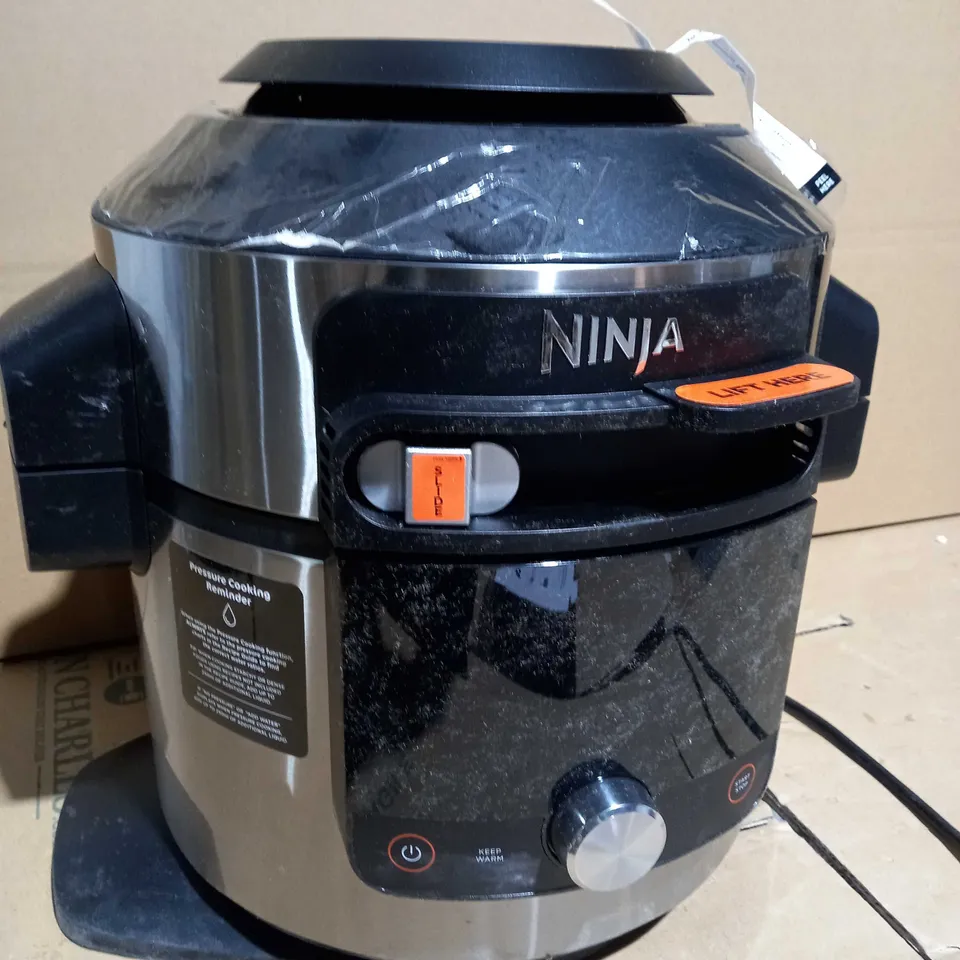 NINJA FOODI SMARTLID 7.5L MULTI COOKER & AIR FRYER