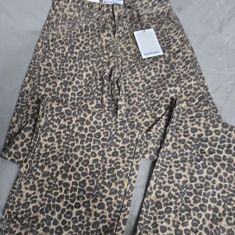 BERSHKA STRAIGHT LOW WAIST JEANS IN ANIMAL PRINT - UK 04