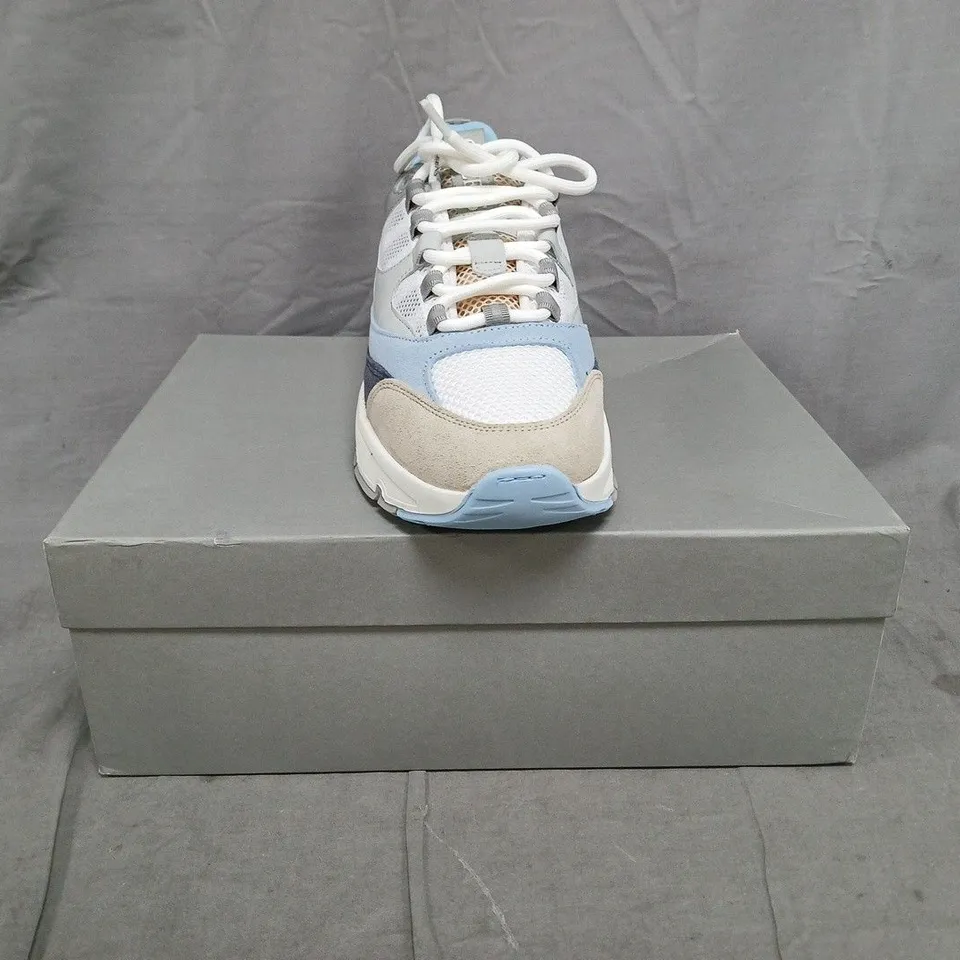 BOXED PAIR OF CLEENS AERO RUNNER TRAINERS IN DUSK SIZE UK 11