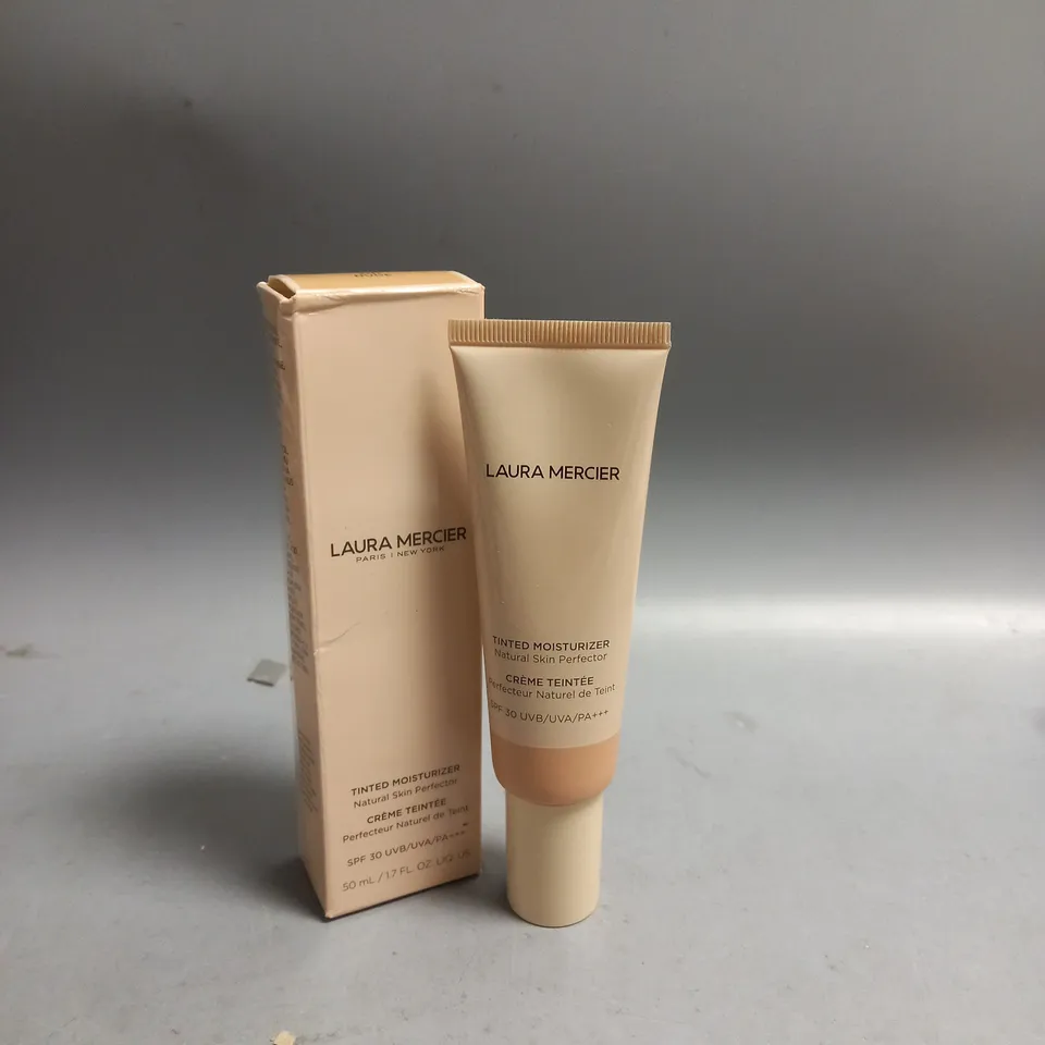 LAURA MERCIER TINTED MOISTURISER NUDE 50ML
