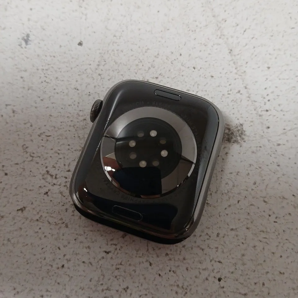 APPLE WATCH SERIES 7 45MM CELLULAR STAINLESS STEEL GRAPHITE
