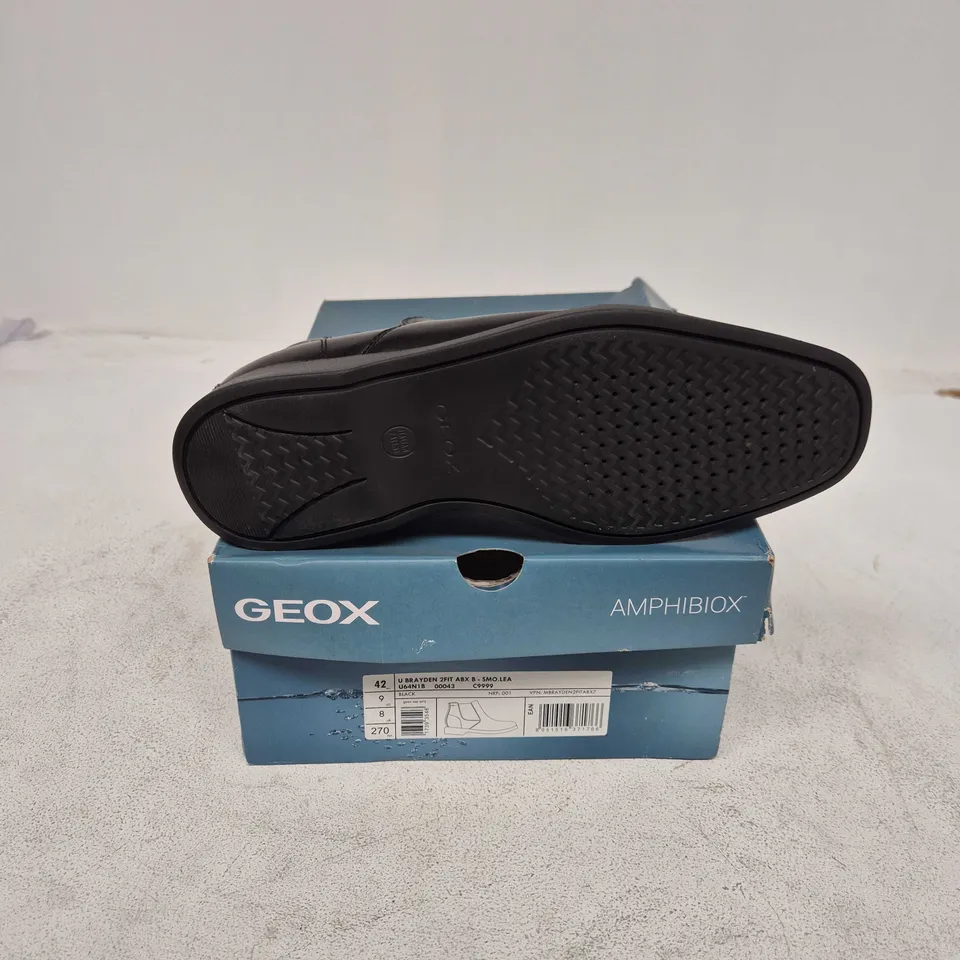 BOXED PAIR OF GEOX AMPHIBIOX U BRAYDEN 2FIT SHOES IN BLACK - UK 8
