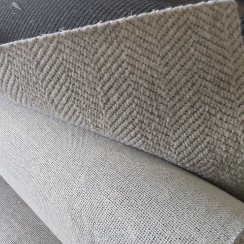 ROLL OF QUALITY LAKELAND WEAVE WINDERMERE HERD FLAT CARPET - APPROXIMATELY 4 x 4.55m