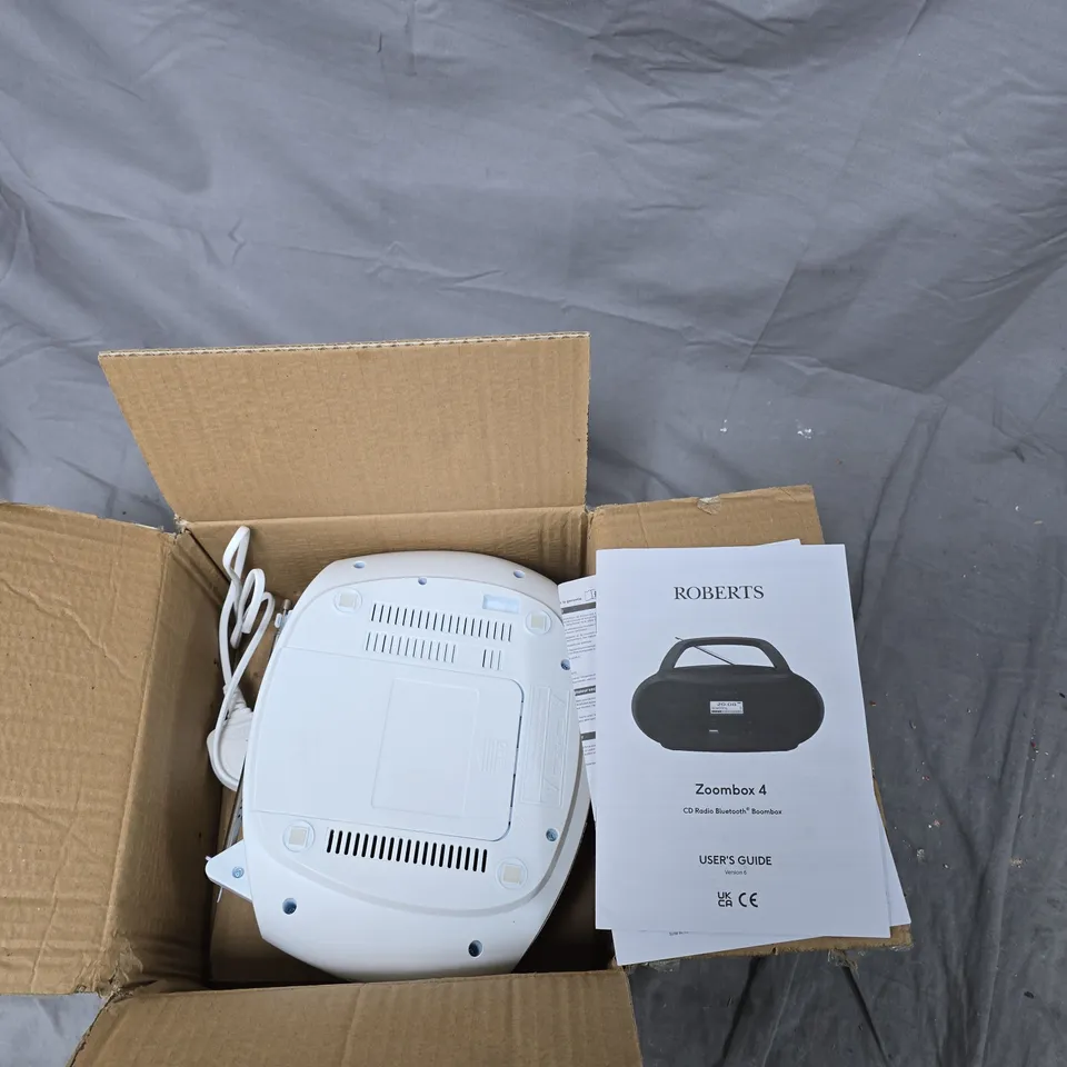 ROBERTS ZOOMBOX 4 DAB RADIO WITH CD PLAYER