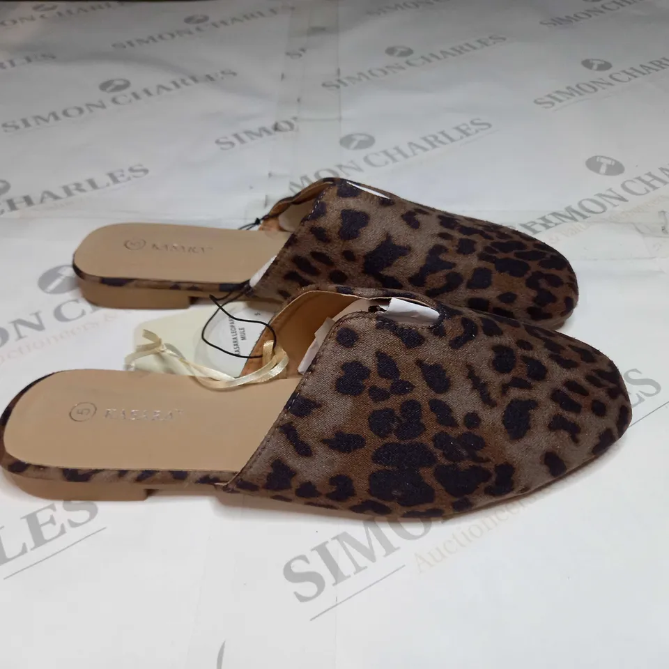 KASARA LEOPARD MULE SHOES IN BROWN SIZE 5