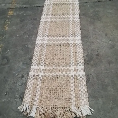 QUALITY DESIGNER AREA RUG - APPROXIMATELY 240X60CM