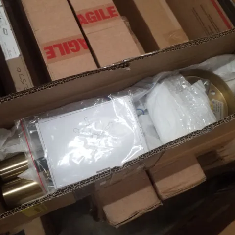 BOXED 6-LIGHT CEILING LAMP 