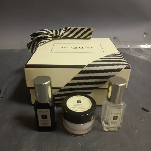 BOXED JO MALONE COLOGNE SET TO INCLUDE - VELVET ROSE & OUD COLOGNE INTENSE 9ML, PEONY & BLUSH SUEDE BODY CREAM 15ML AND WOOD & SEA SALT COLOGNE 9ML