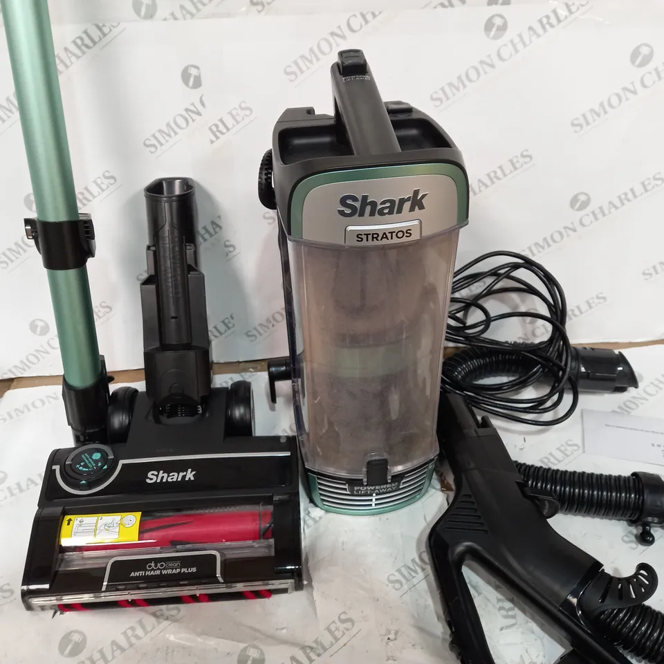 SHARK STRATOS UPRIGHT VACUUM CLEANER WITH PET-TOOL & CAR KIT NZ860UK - COLLECTION ONLY