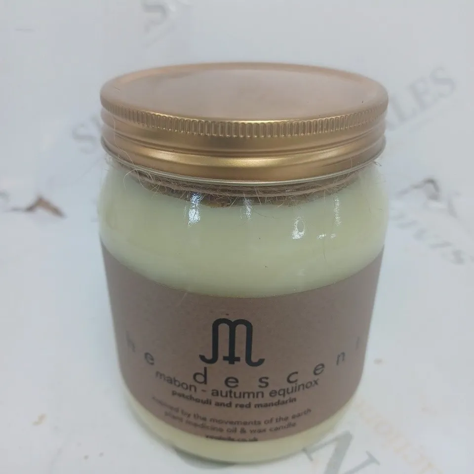 YOGI OILS THE DESCENT SCENTED CANDLE PATCHOULI AND RED MANDARIN