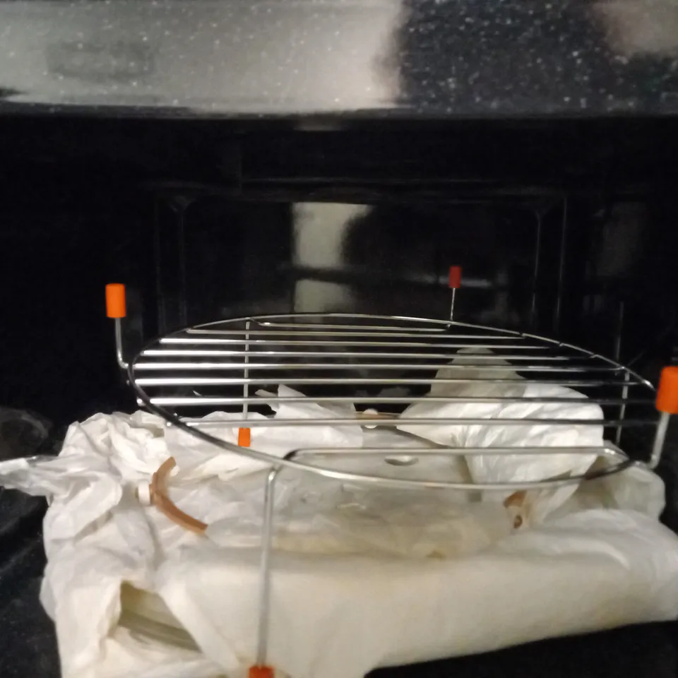 SHARP SILVER YC-MG81U-S MICROWAVE