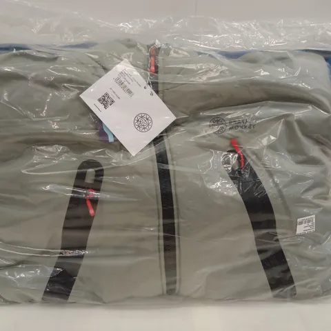 BRAND NEW BAGGED BRASS MONKEY DIP COAT, BM00050 - SAGE// SIZE: M