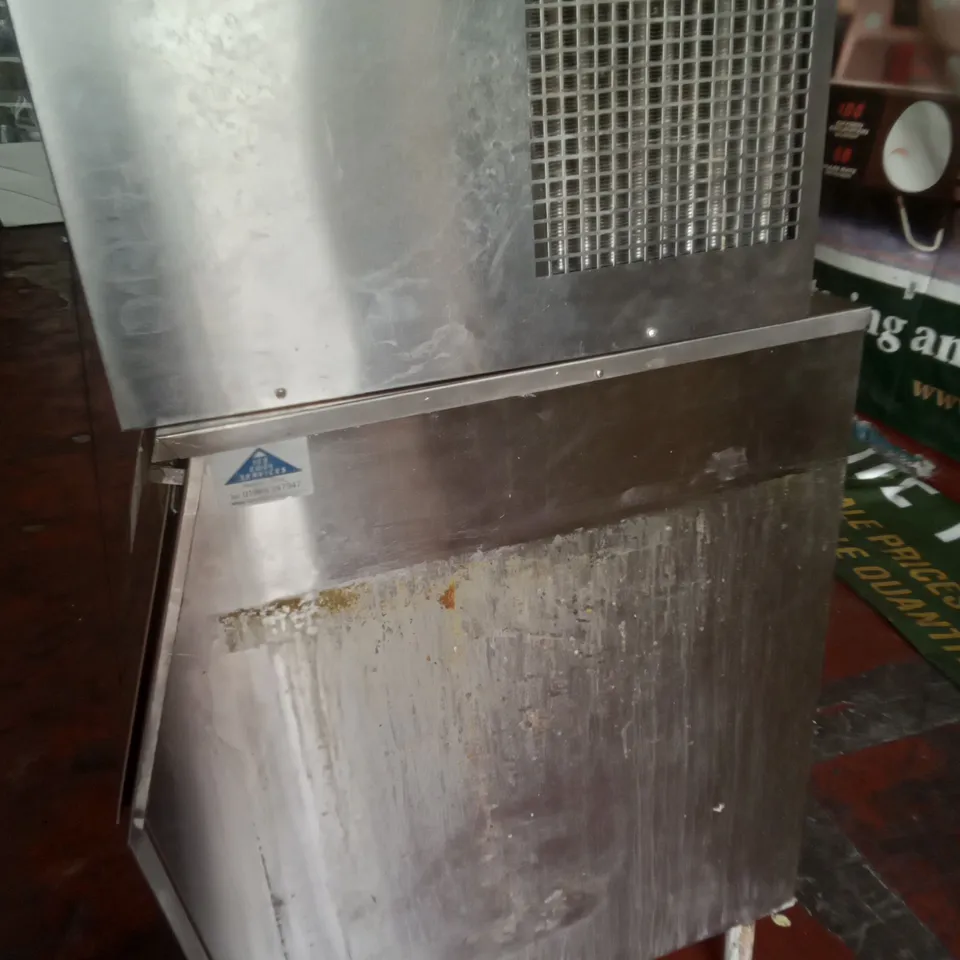 COMMERCIAL FOLLETT SMALL ICE MAKER WITH VENTILATION 