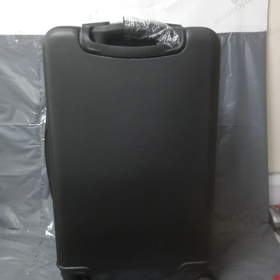 SANTIAGO HARDSHELL 8 WHEEL SUITCASE - MEDIUM