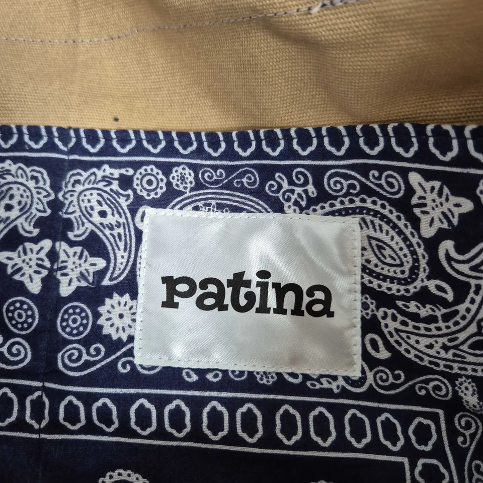 PATINA TOTE BAG – BLUE & WHITE PAISLEY PRINT