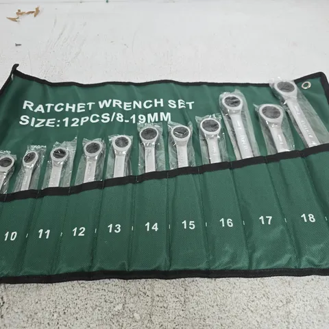 12-PIECE RATCHET WRENCH SET 8–19MM