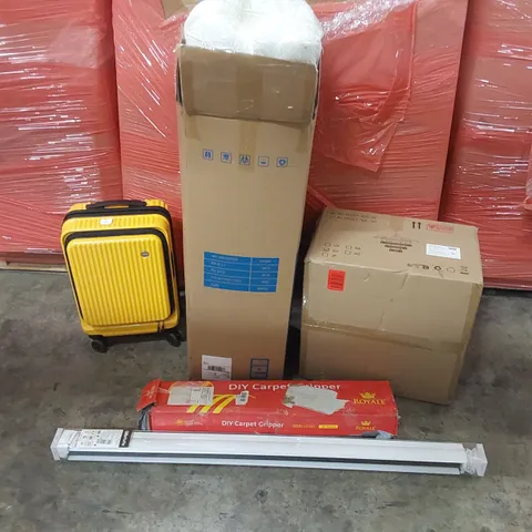 PALLET OF ASSORTED CONSUMER PRODUCTS TO INCLUDE: DOUBLE MATTRESS TOPPER, LED FAN LIGHT, DIY CARPET GRIPPER, SUITCASE, BLINDS ECT