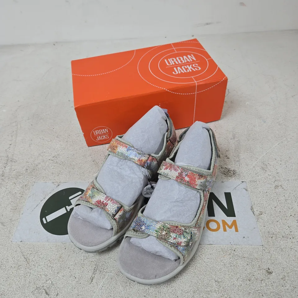 URBAN JACKS MANDY SANDALS – UK7 (EU40), GREY MULTI, 