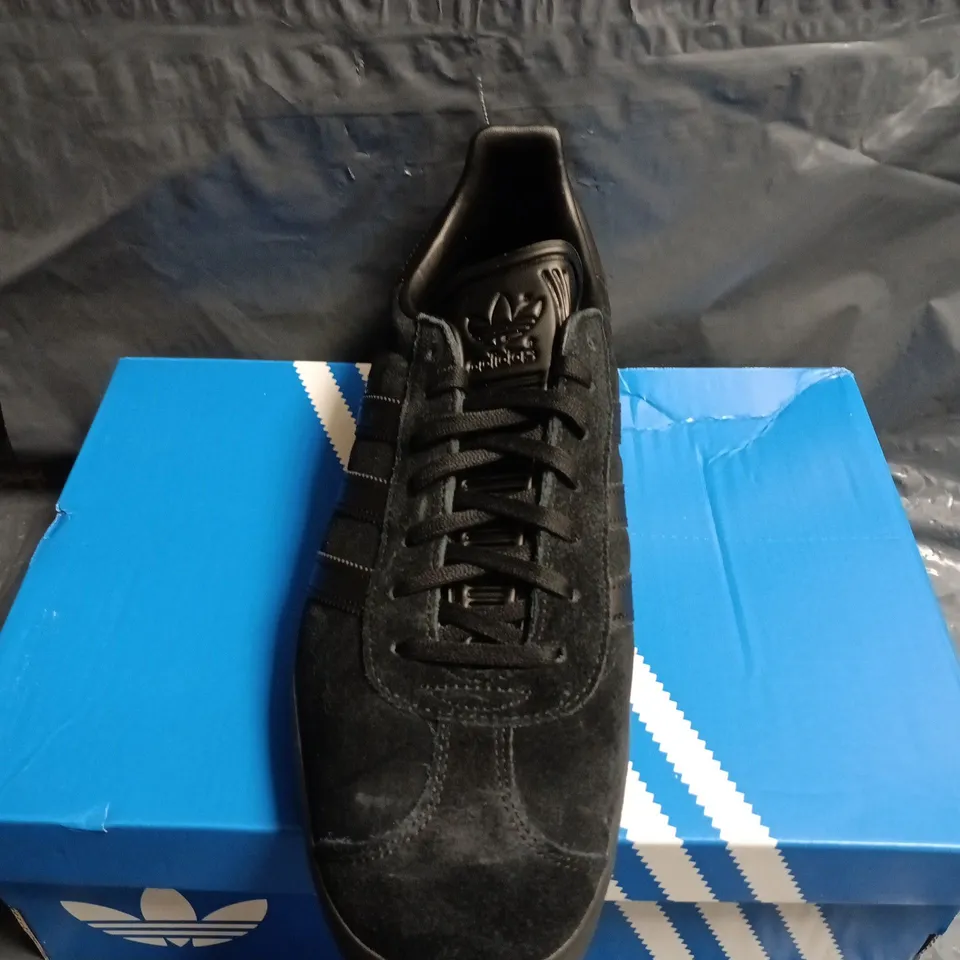 BOXED PAIR OF ADIDAS GAZELLE BLACK SUEDE SNEAKERS – UK 11 
