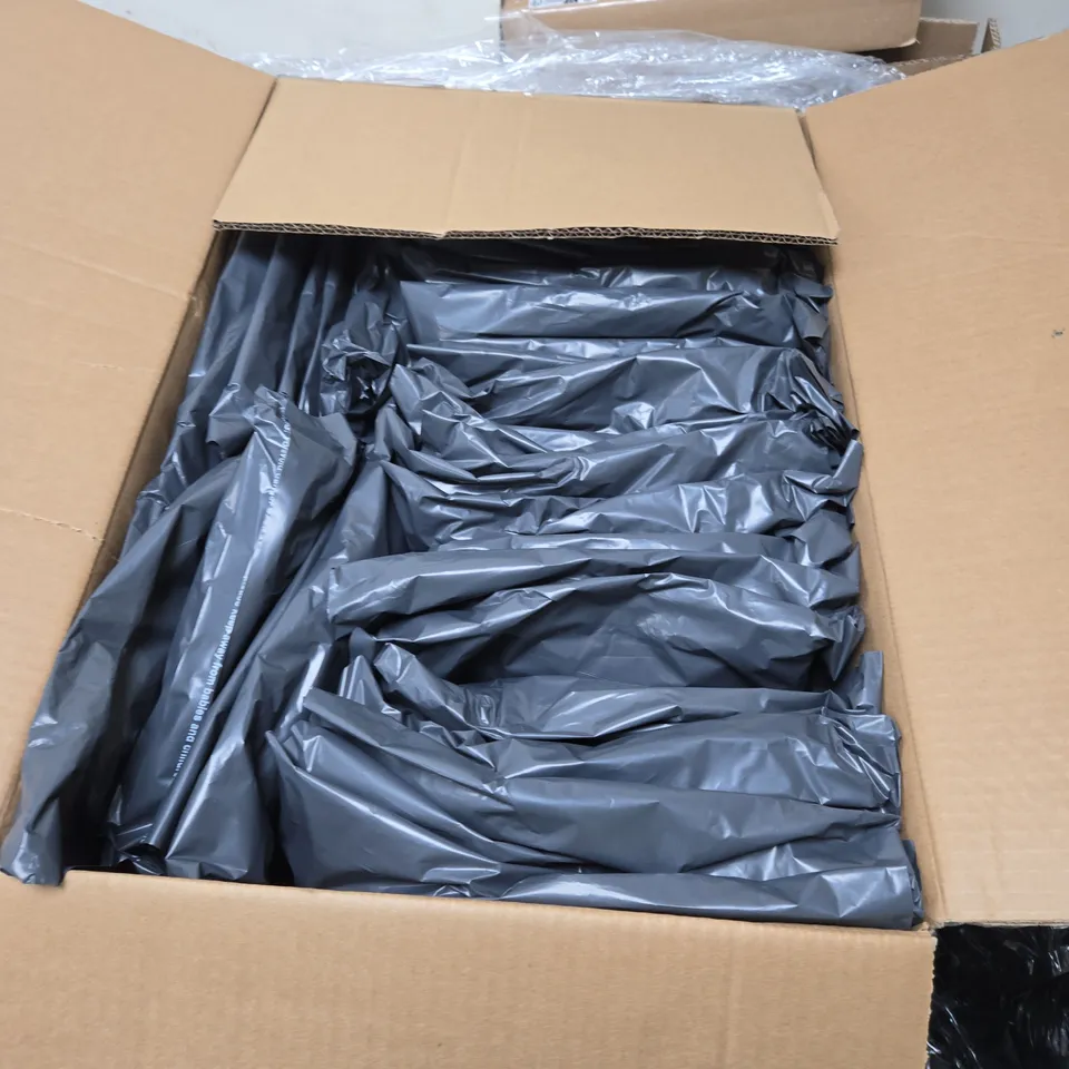 LOT OF APPROXIMATELY 20 MARLEY BRANDED T-SHIRTS - ALL LARGE