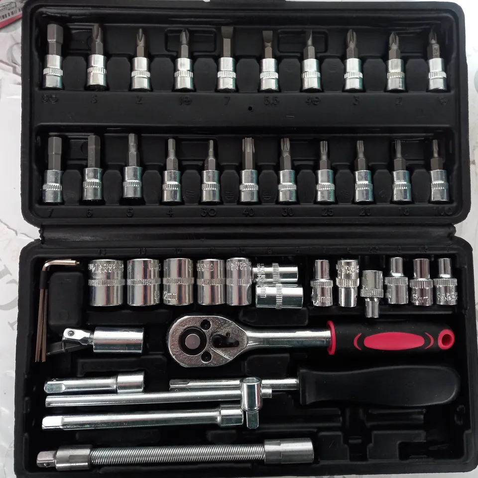 THUNDA 46 PC SOCKET WRENCH SET 