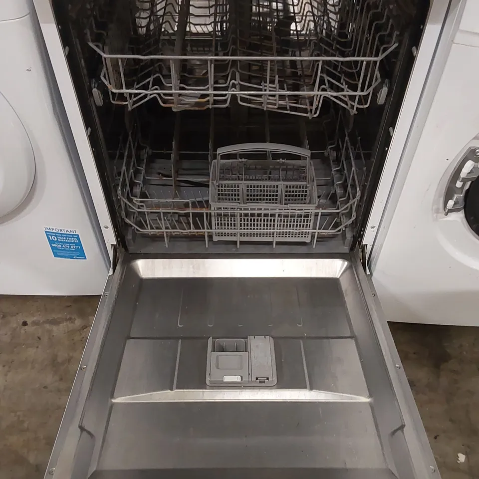 COMFEE FREESTANDING DISHWASHER IN WHITE, MODEL: KWH-FD1201P-W