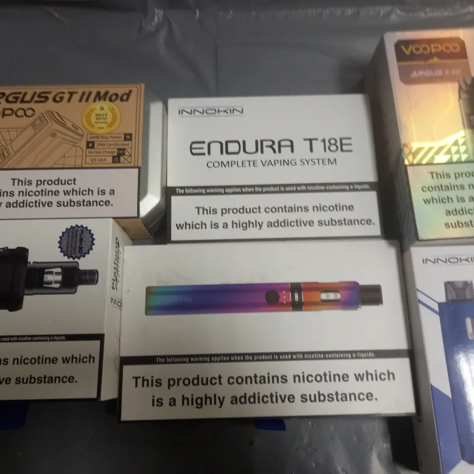 LOT OF 10 ASSORTED VAPING ITEMS TO INCLUDE INNOKIN, GEEK VAPE AND VOOPOO