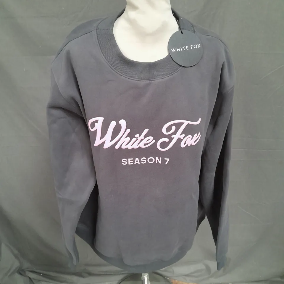 WHITE FOX SEASON 7 OVERSIZED SWEATER IN MONUMENT SIZE L/XL