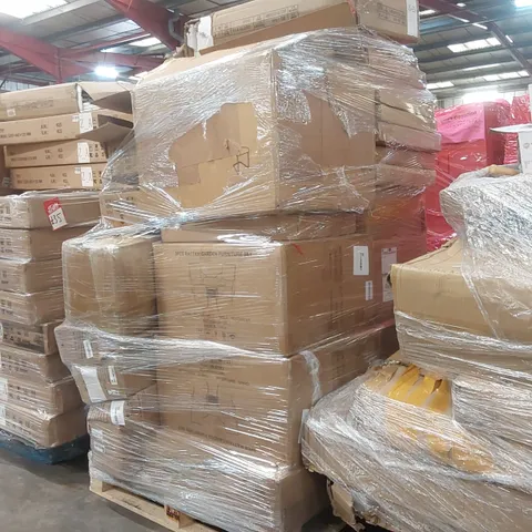 PALLET OF ASSORTED ITEMS INCLUDING: RATTAN FURNITURE SETS, CHAIRS ECT