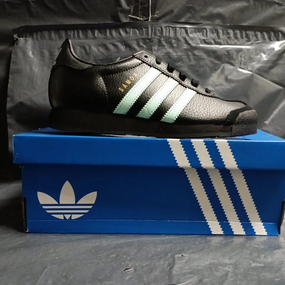 BOXED PAIR OF ADIDAS SAMOA KIDS SHOES IN BLACK/MINT SIZE UK 3