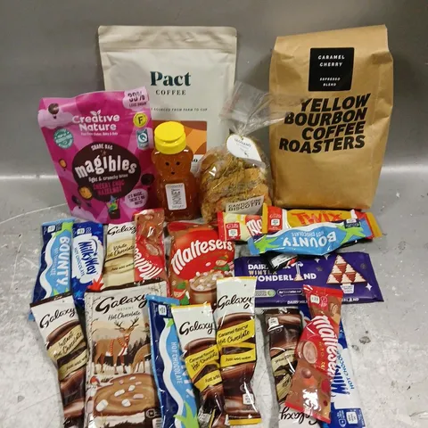 APPROXIMATELY 15 ASSORTED FOOD & DRINK ITEMS TO INCLUDE - ASSORTED HOT CHOCOLATE SACHETS - YELLOW BOURBON COFFEE BEANS IN CARAMEL CHERRY - HONEY MARVELOUS HONEY - ETC