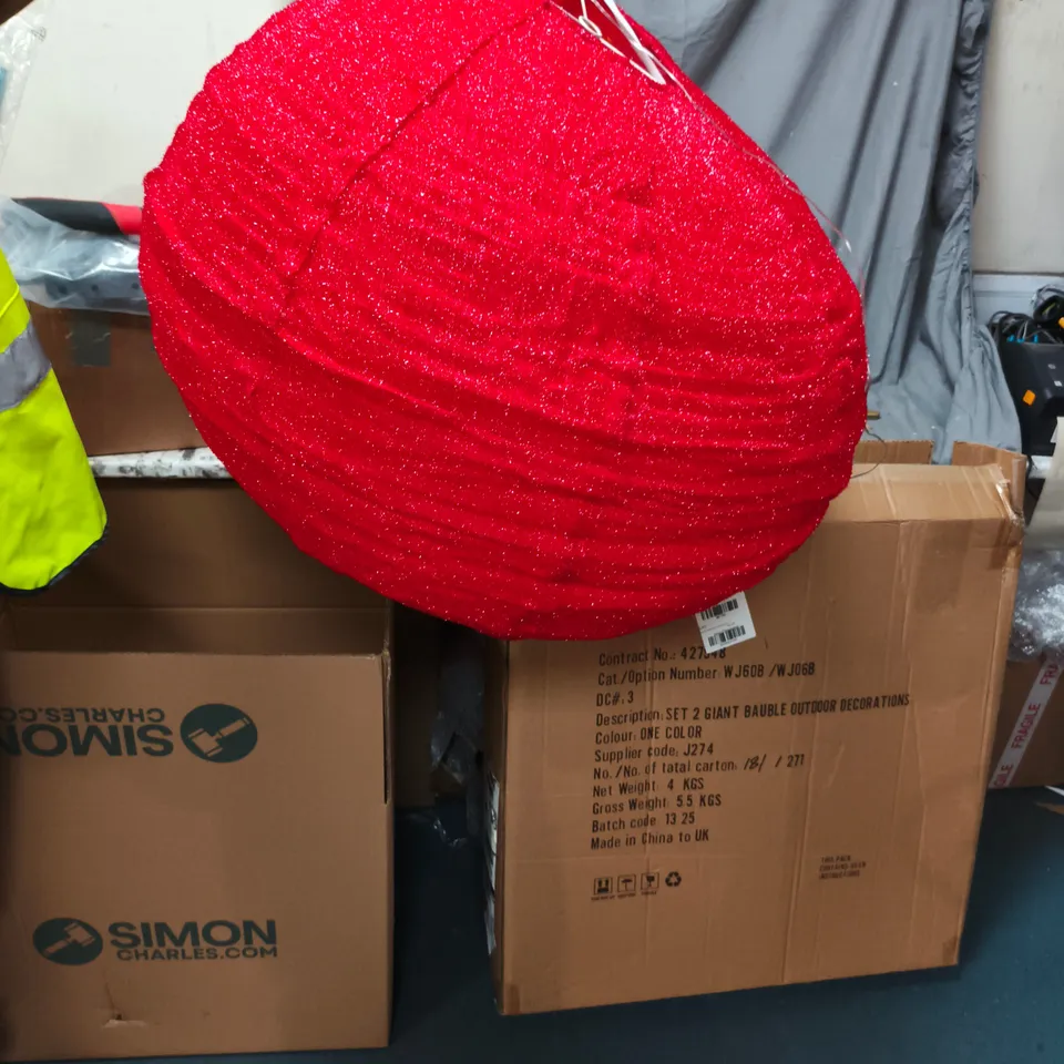 GIANT BAUBLE DECORATIONS 