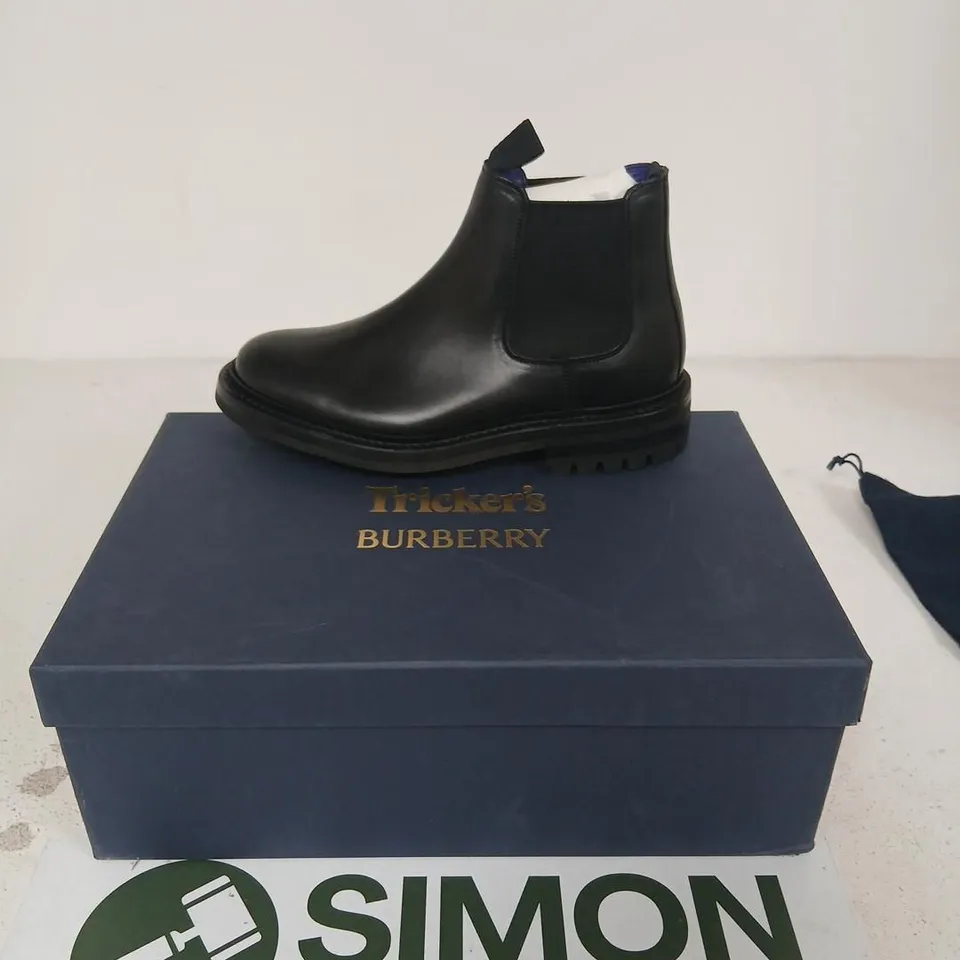 BURBERRY X TRICKER'S BLACK LEATHER CHELSEA BOOTS – ANKLE BOOTS, UK 4