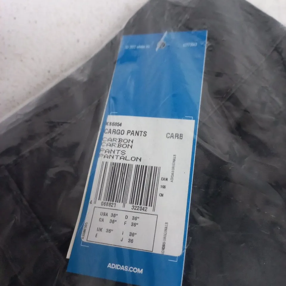 ADIDAS ORIGINALS CARGO PANTS – BLACK, UK 36