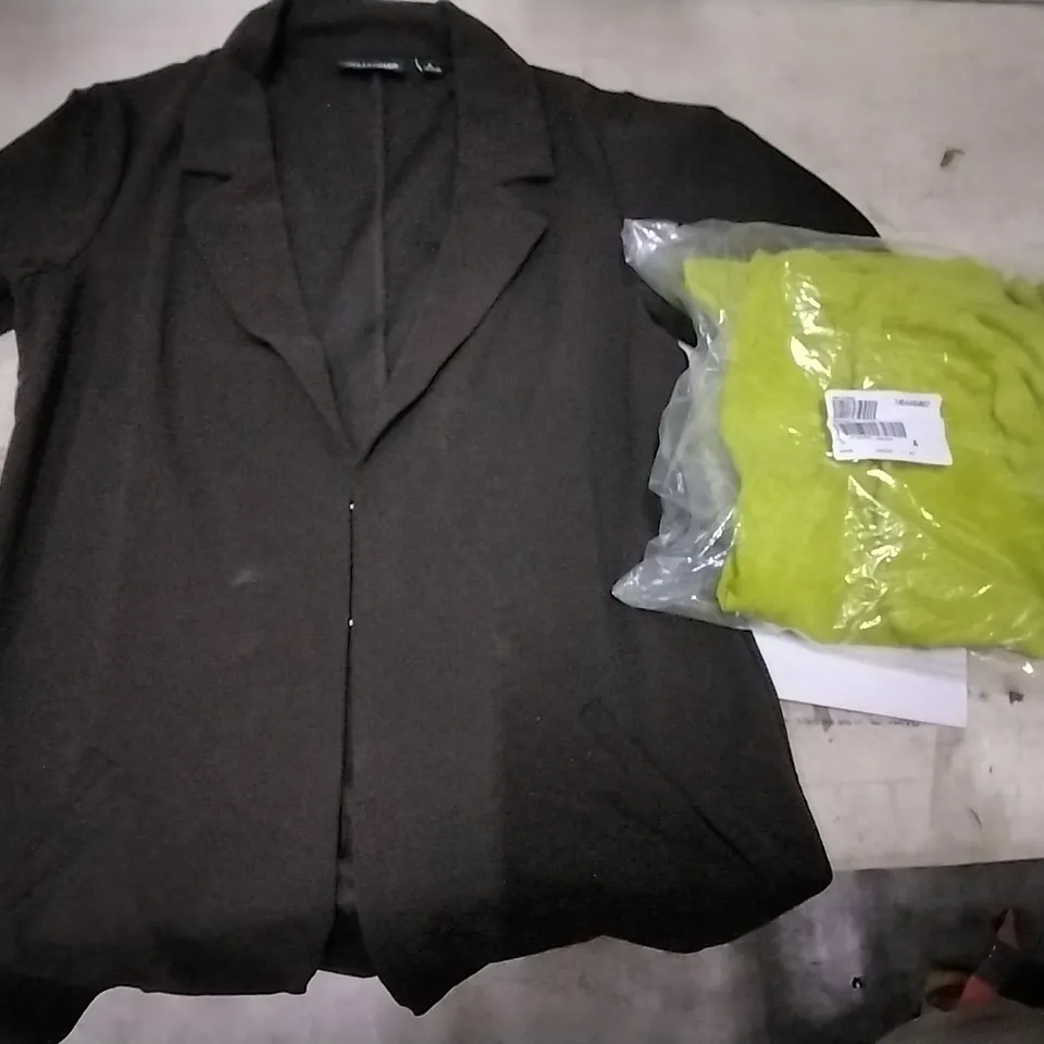 BOX OF APPROXIMATELY 17 ASSORTED CLOTHING ITEMS TO INCLUDE KIM&CO JERSEY CULOTTES CHARTREUSE 2XL, NINA LEONARD BLACK JACKET SMALL