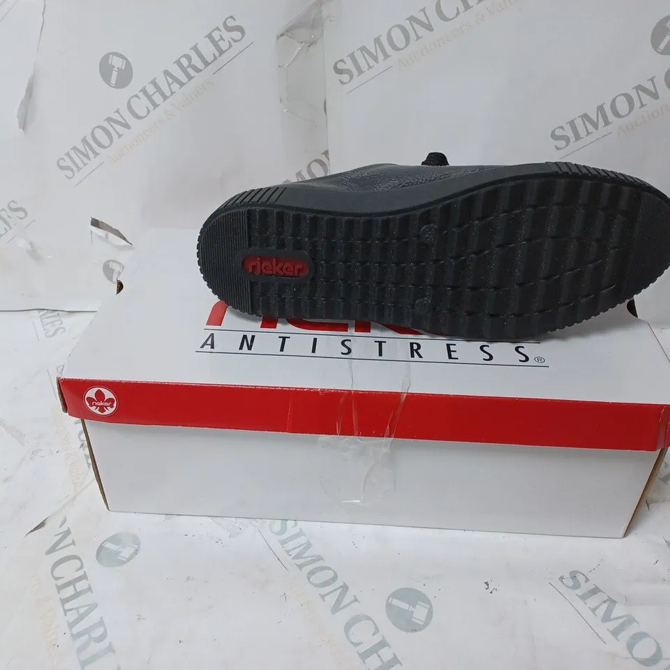 BOXED PAIR OF RIEKER TRAINERS WITH ZIP IN BLACK UK SIZE 5