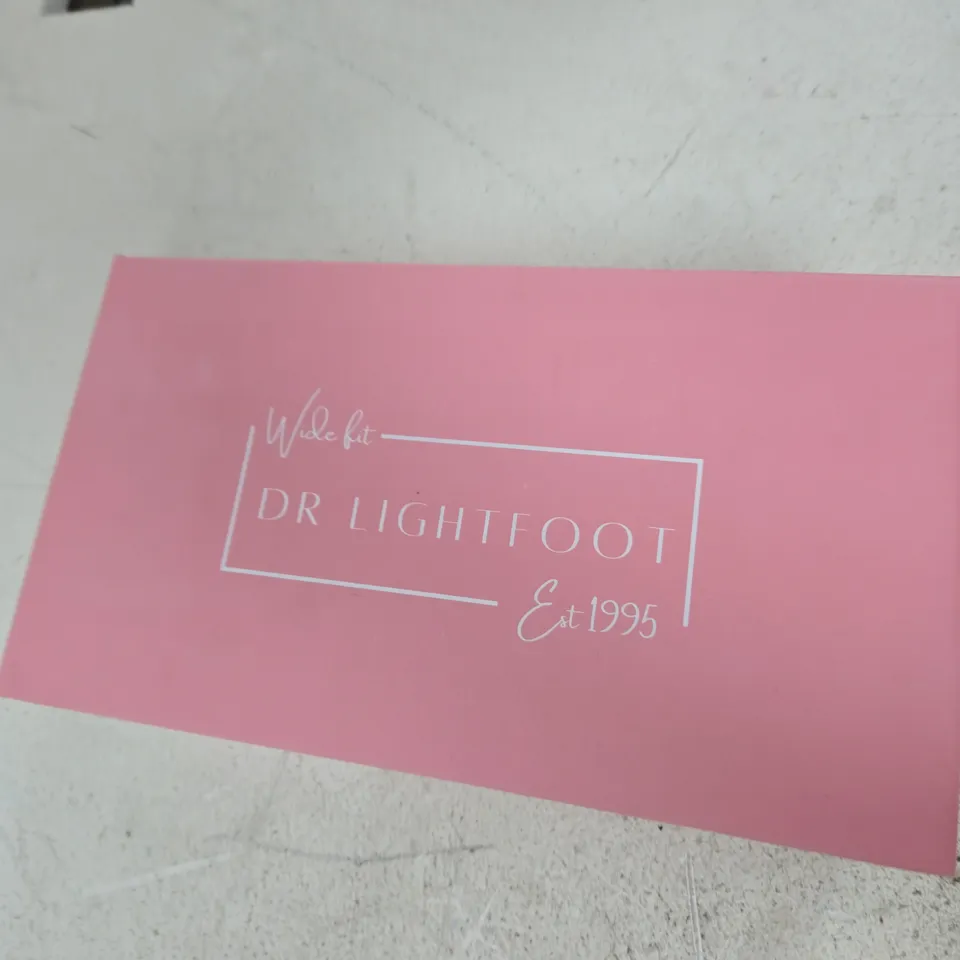 DR LIGHTFOOT BEIGE ' MARY JANE SHOES – UK 3