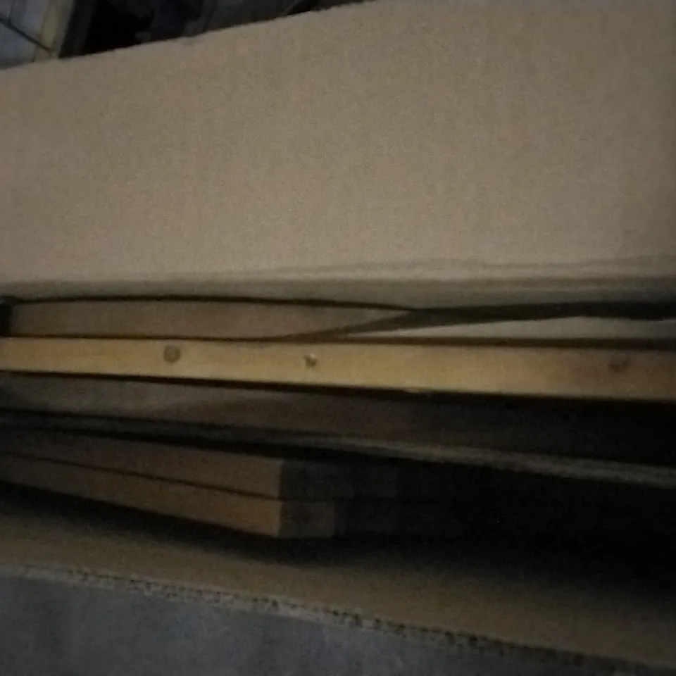 BOXED ACA OVAL DINING TABLE 81 X 09