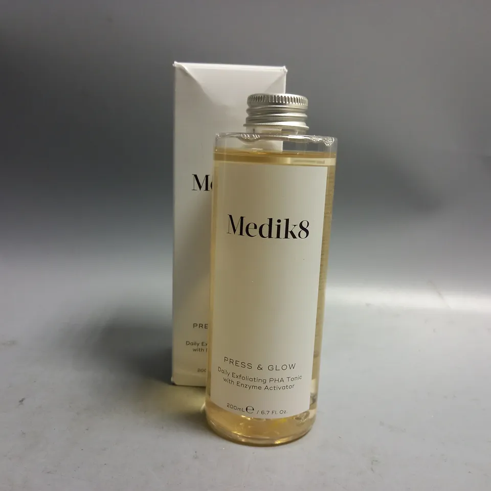 BOXED MEDIK8 PRESS & GLOW REFILL DAILY EXFOLIATING PHA TONIC WITH ENZYME ACTIVATOR 200ML 