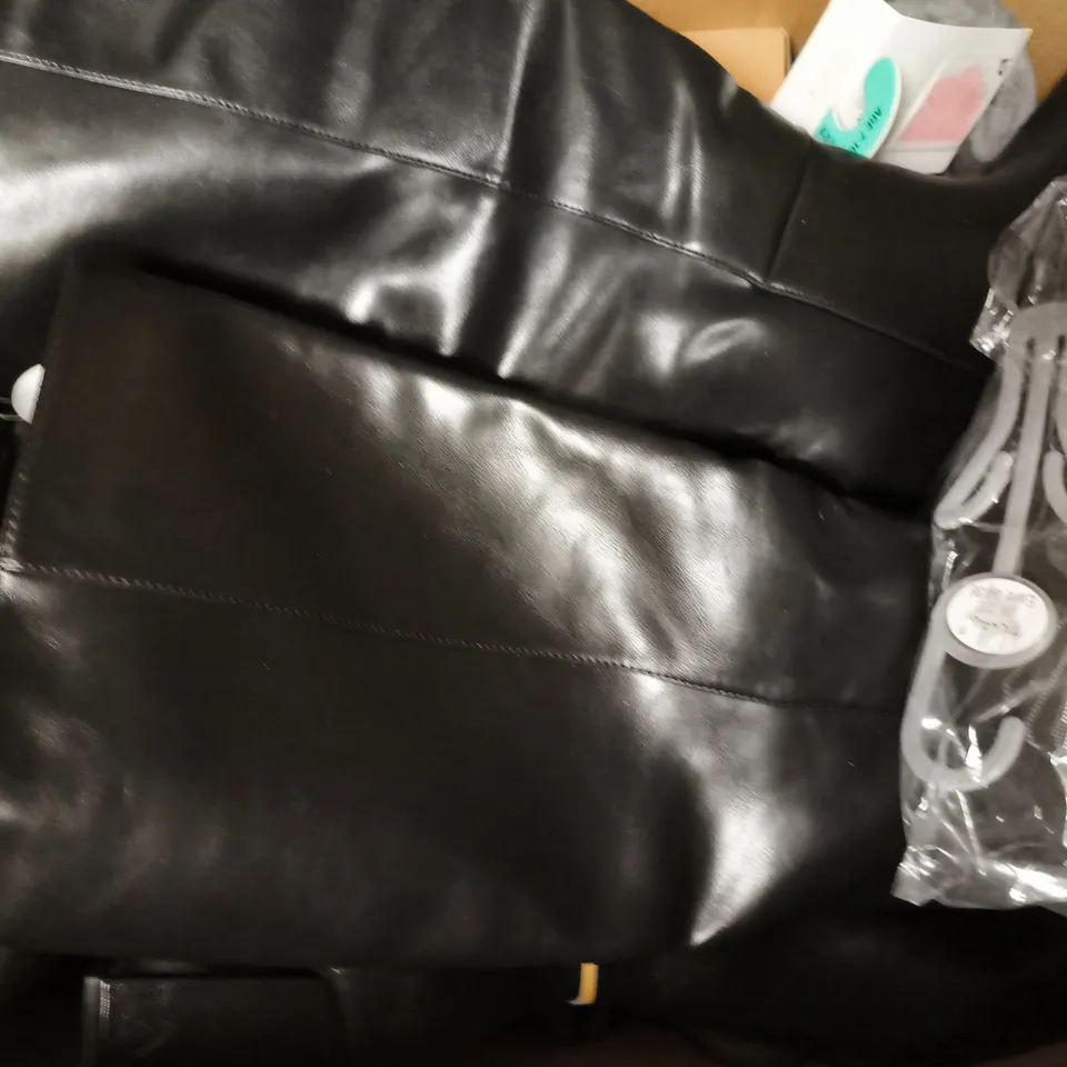 BOX OF APPROXIMATELY 15 ASSORTED PAIRS OF SHOES AND FOOTWEAR ITEMS IN VARIOUS COLOURS, STYLES, AND SIZES - COLLECTION ONLY