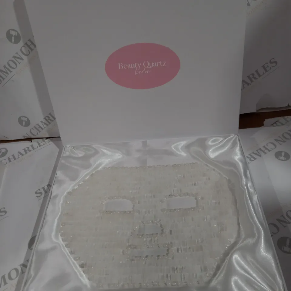 BEAUTY QUARTZ FACE MASK