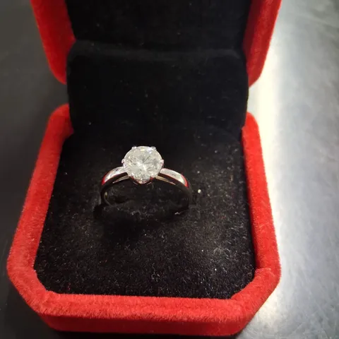 18CT WHITE GOLD SOLITAIRE RING SET WITH A NATURAL DIAMOND WEIGHING +1.23CT