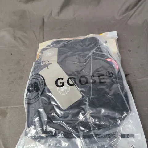 BAGGED CANADA GOOSE JACKET - SIZE M