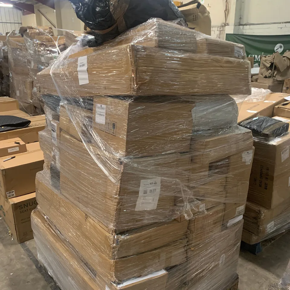 PALLET OF ASSORTED ITEMS TO INCLUDE CAR MATS, KITCHEN FAUCET AND CLOTHING ITEMS - COLLECTION ONLY
