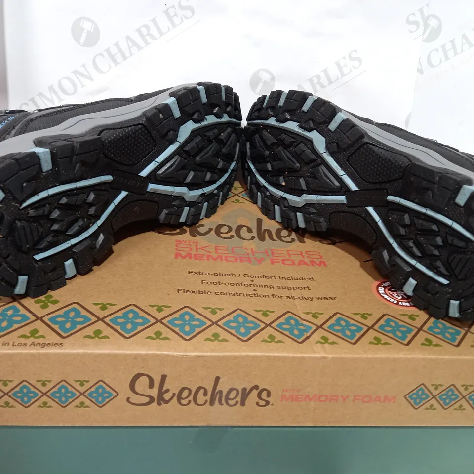 BOXED PAIR OF SKECHERS CHARCOAL HIKING BOOTS - SIZE 5